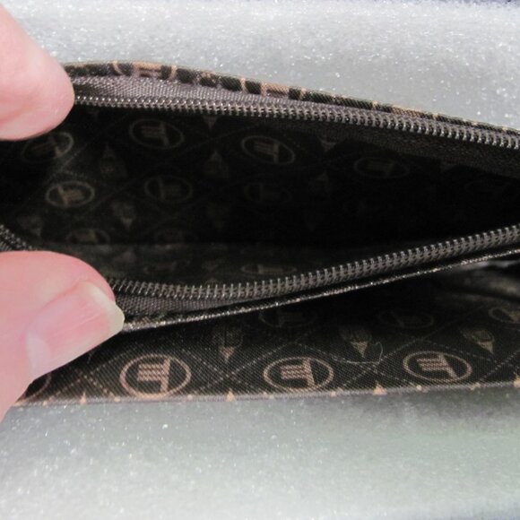 LONDON FOG COLLECTION LADIES   PEBBLED HIGH QUALITY VEGAN LEATHER NWT - Picture 9 of 10